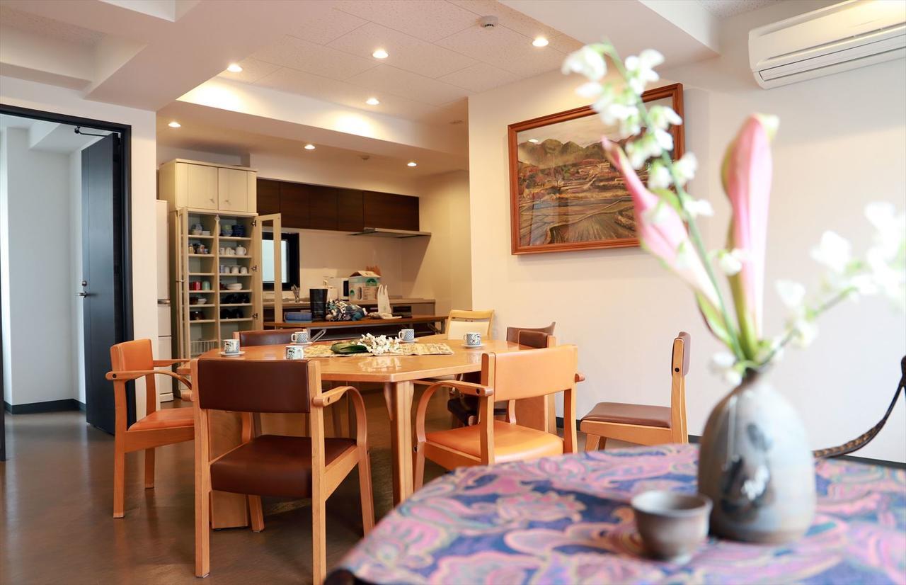 Hostel Taichi House Osaka Exterior photo